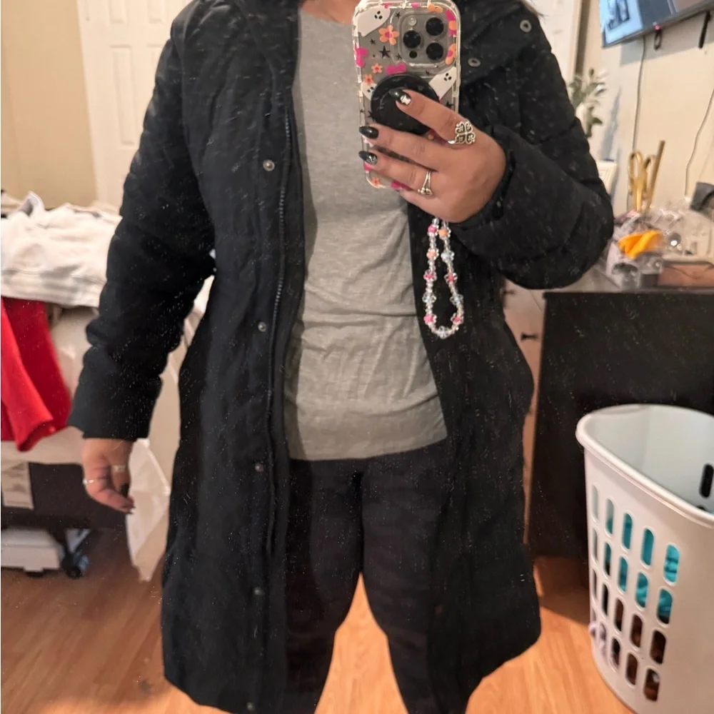 Black puffer jacket - Picture 3 of 6